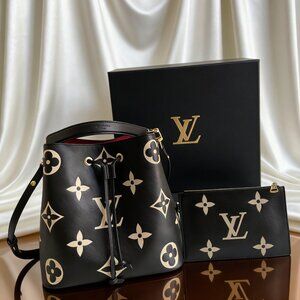 Louis Vuitton  MM Monogram Empreinte Black
